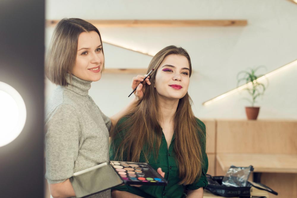 E-Learning Makeup Artist Certification for Experts